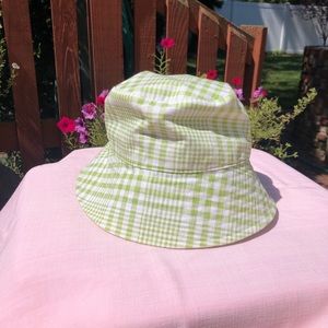Gingham bucket hat